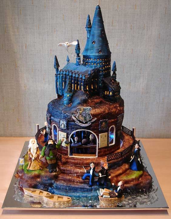 Harry Potter Gryffindor Themed Cake
